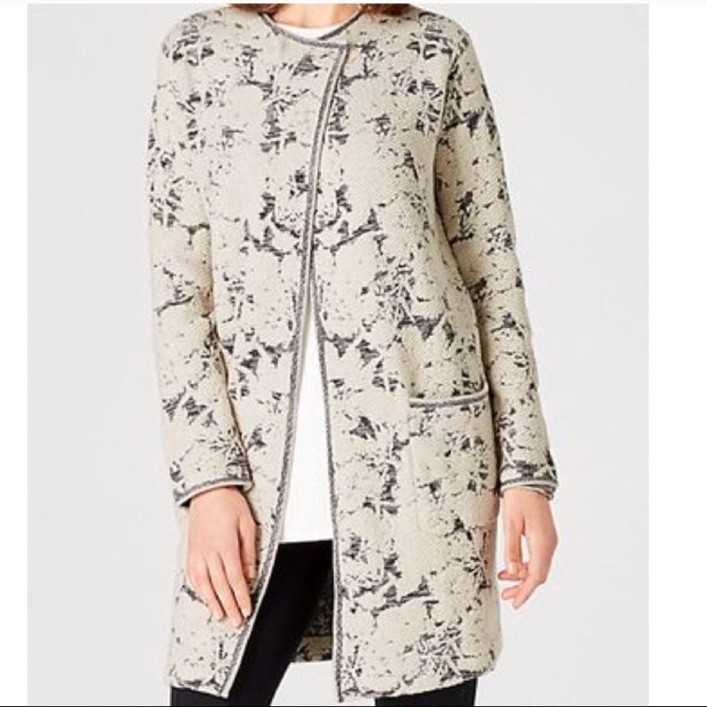 NWT J.Jill Floral jacquard topper. Size XL.